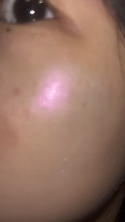 シャイングロイハイライターパレット/dasique/クリームハイライトの人気ショート動画