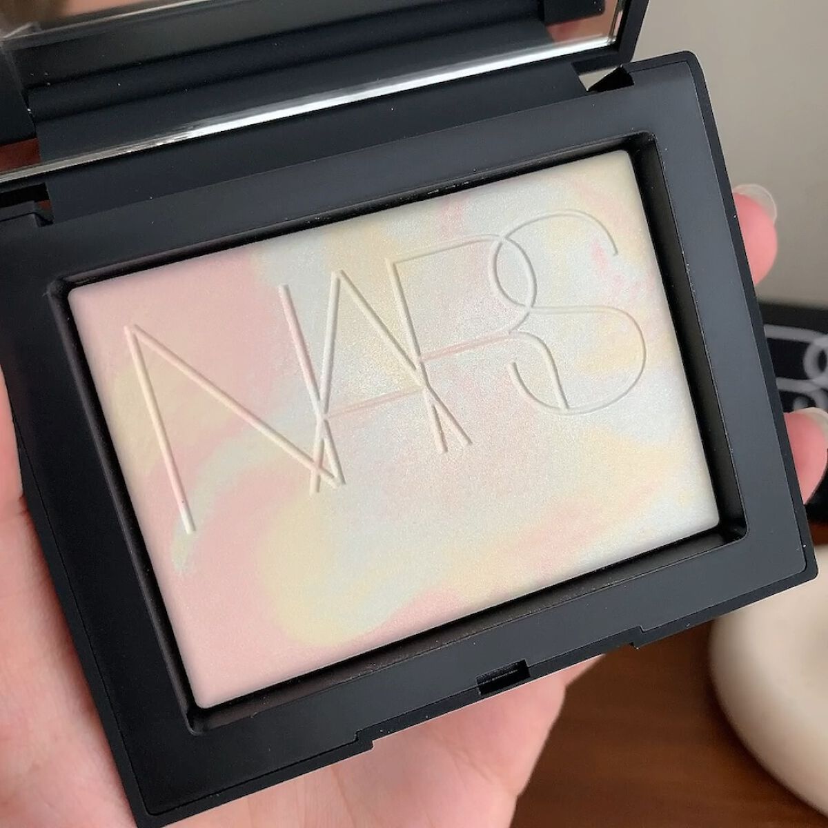 超爆安 - 新品 NARS ナーズ ライトリフレクティング プリズマティック