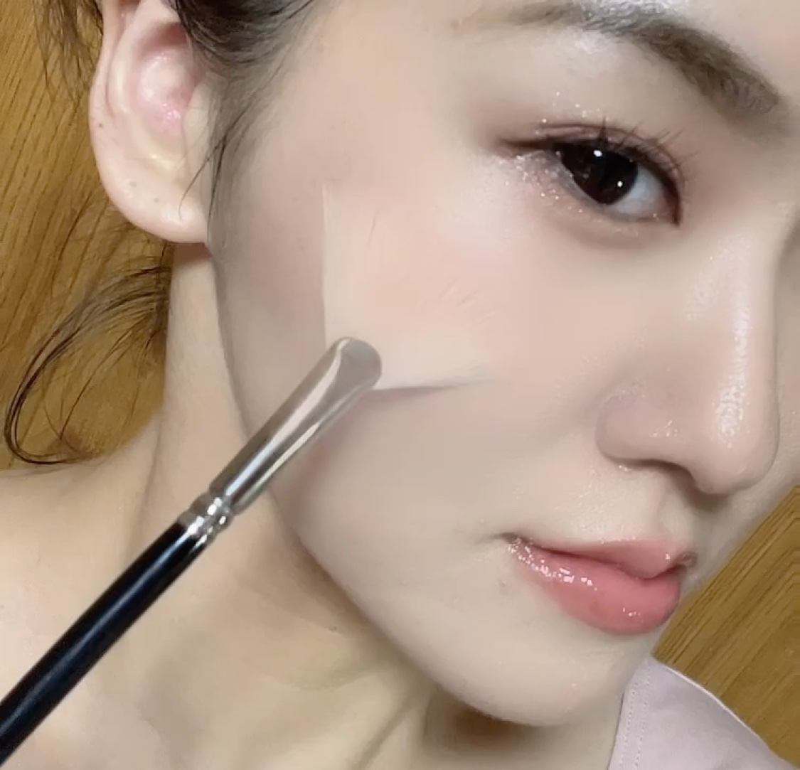 ライトリフレクティング プリズマティックパウダー/NARS/プレストパウダーの動画クチコミ4つ目