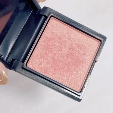 NARS ブラッシュ ミニのクチコミ「【NARS ブラッシュ ミニ　ORGASM】
☑️4100 ピーチーピンク＆ゴールデンシマー
.....」（3枚目）