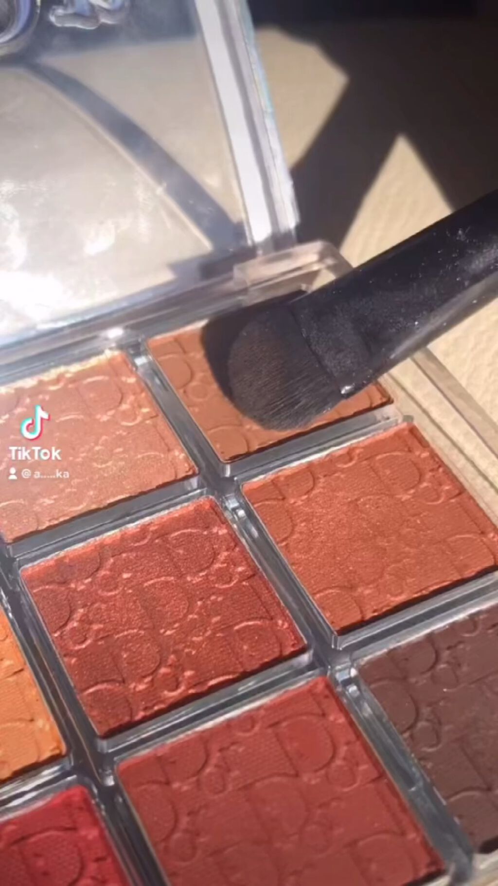 徹夜明けメイク🌀💤💤
#アイメイク#ディオール#ディオール_アイシャドウ #dior