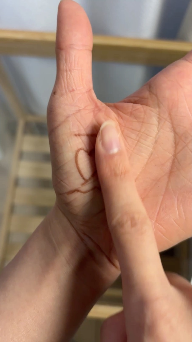 「密着アイライナー」極細クリームペンシル/デジャヴュ/ペンシルアイライナーを使ったクチコミ（3枚目）