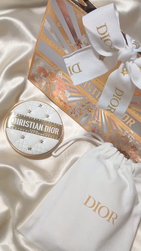 ディオールスキン フォーエヴァー グロウ ルミナイザー/Dior/ハイライトを使ったクチコミ（1枚目）