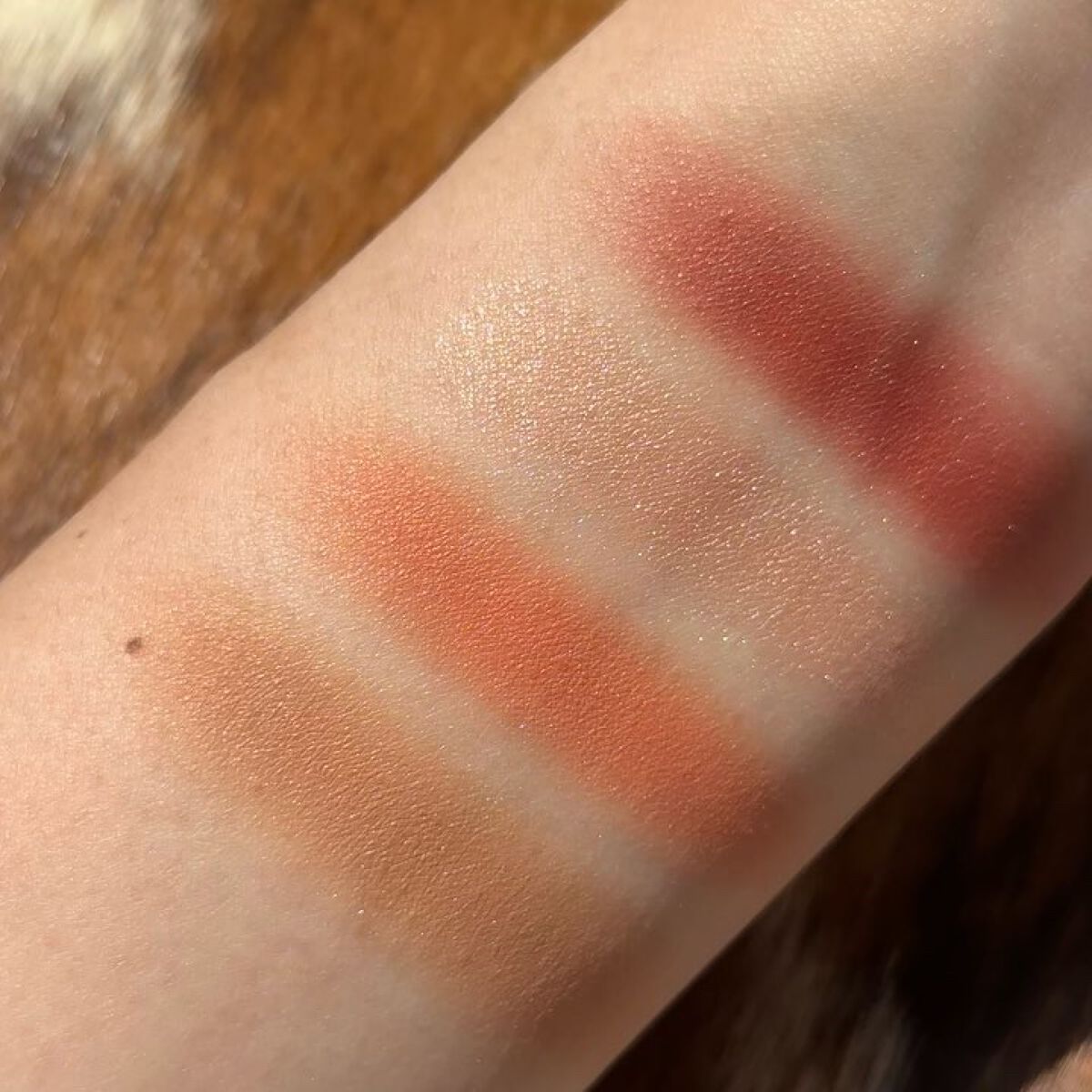 レ キャトル ルージュ ユー エ ジュ /CHANEL/アイシャドウパレットの動画クチコミ4つ目