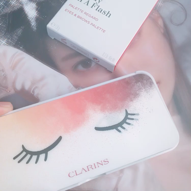 レディ イン ア フラッシュ アイパレット/CLARINS/アイシャドウパレットの動画クチコミ1つ目
