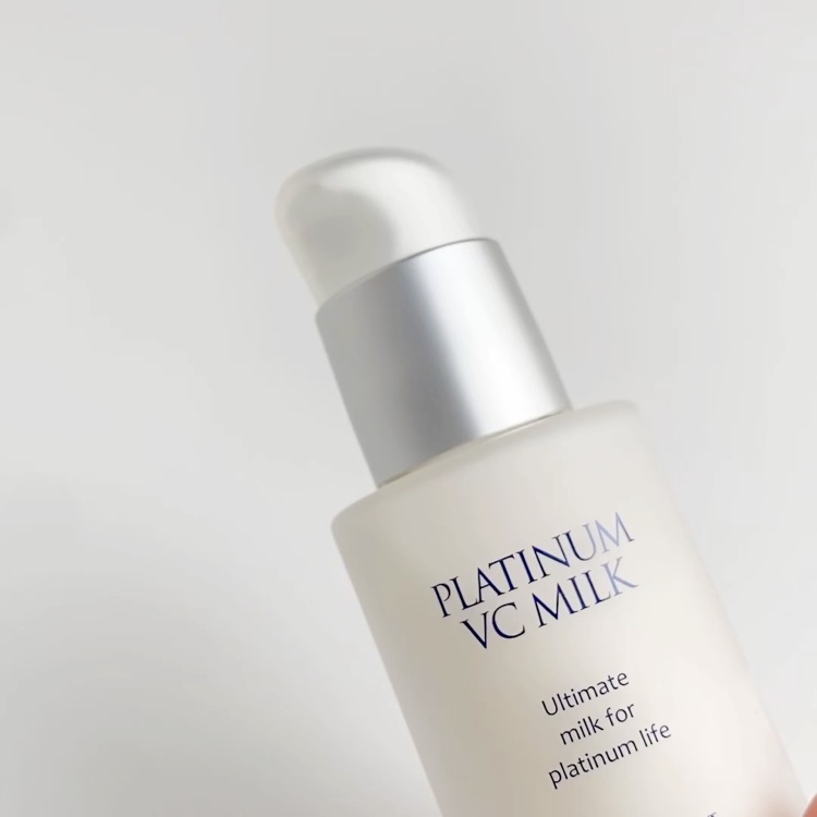 プラチナVCミルク/イデアアクト/乳液の動画クチコミ4つ目