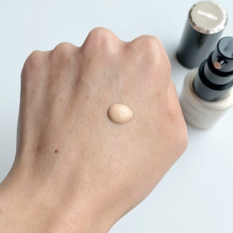 ドラマティックエッセンスリキッド/マキアージュ/リキッドファンデーションを使ったクチコミ（3枚目）