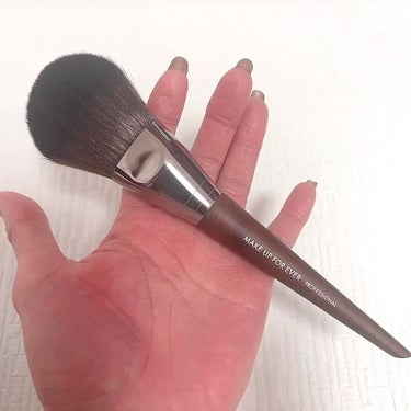 プレシジョンパウダーブラシ 128/MAKE UP FOR EVER/メイクブラシを使ったクチコミ（3枚目）