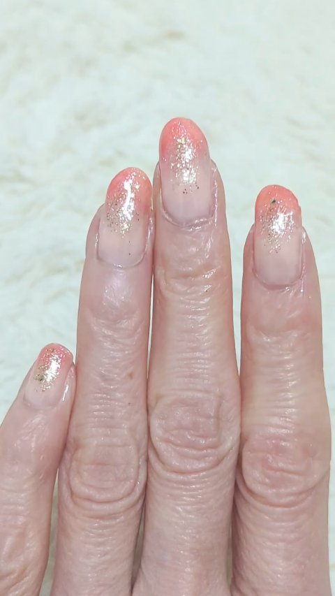 カラフルネイルズ/キャンメイク/マニキュアを使ったクチコミ（1枚目）