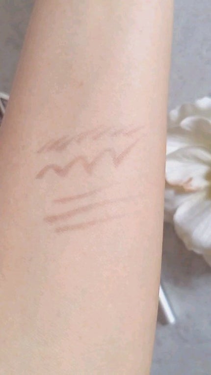 ベルベットアイブロウ/LUMIURGLAS/リキッドアイブロウの人気ショート動画