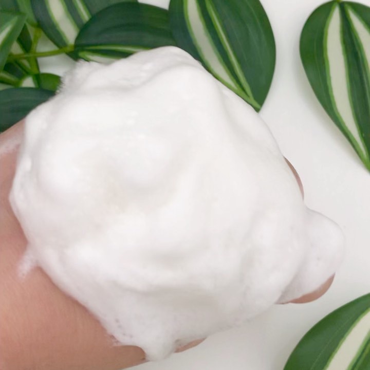 フローラディエンス モイスチャライジングスフレソープ/EDOBIO/洗顔石鹸を使ったクチコミ（3枚目）