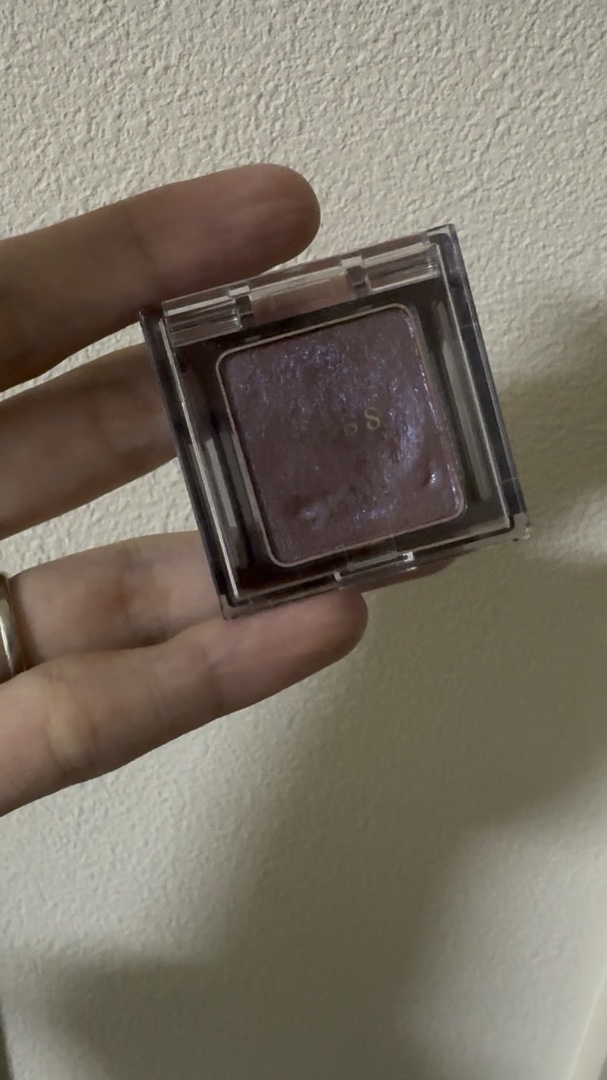  シアー グリッターアイズ/KiSS/単色アイシャドウの人気ショート動画