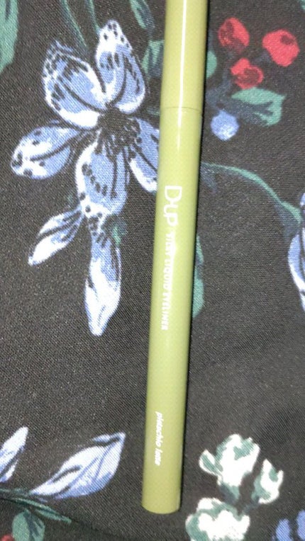 シルキーリキッドアイライナーWP/D-UP/リキッドアイライナーの人気ショート動画