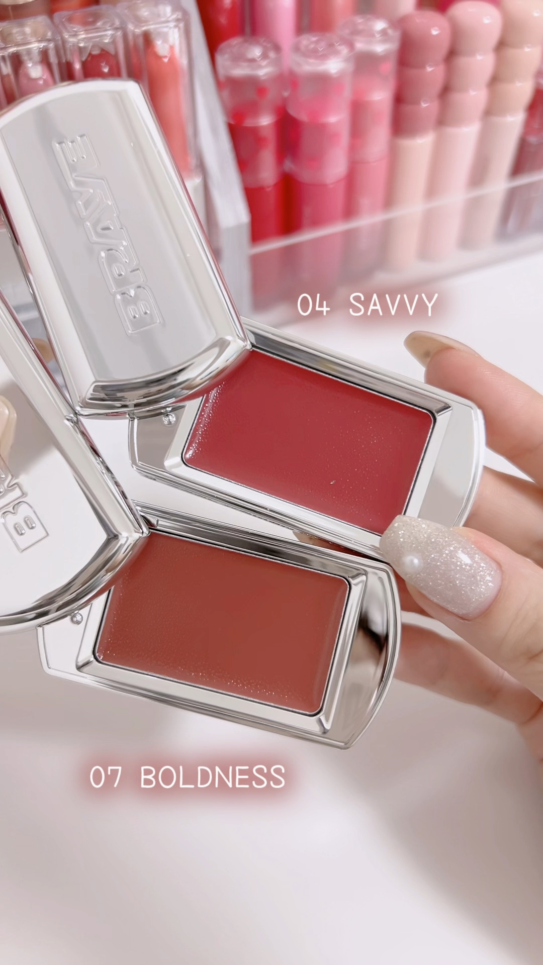 🤍BRAYE リップスリーク

みんな1個は持ってる？！
ブレイのリップスリーク！

透明感のあるカラーとツヤで輝く万能リップ&チーク。

安心して使えるビーガンリップ(՞ ܸ. .ܸ՞)"

Qoo10メガ割でお得に発売中〜‧⁺ ⊹˚.