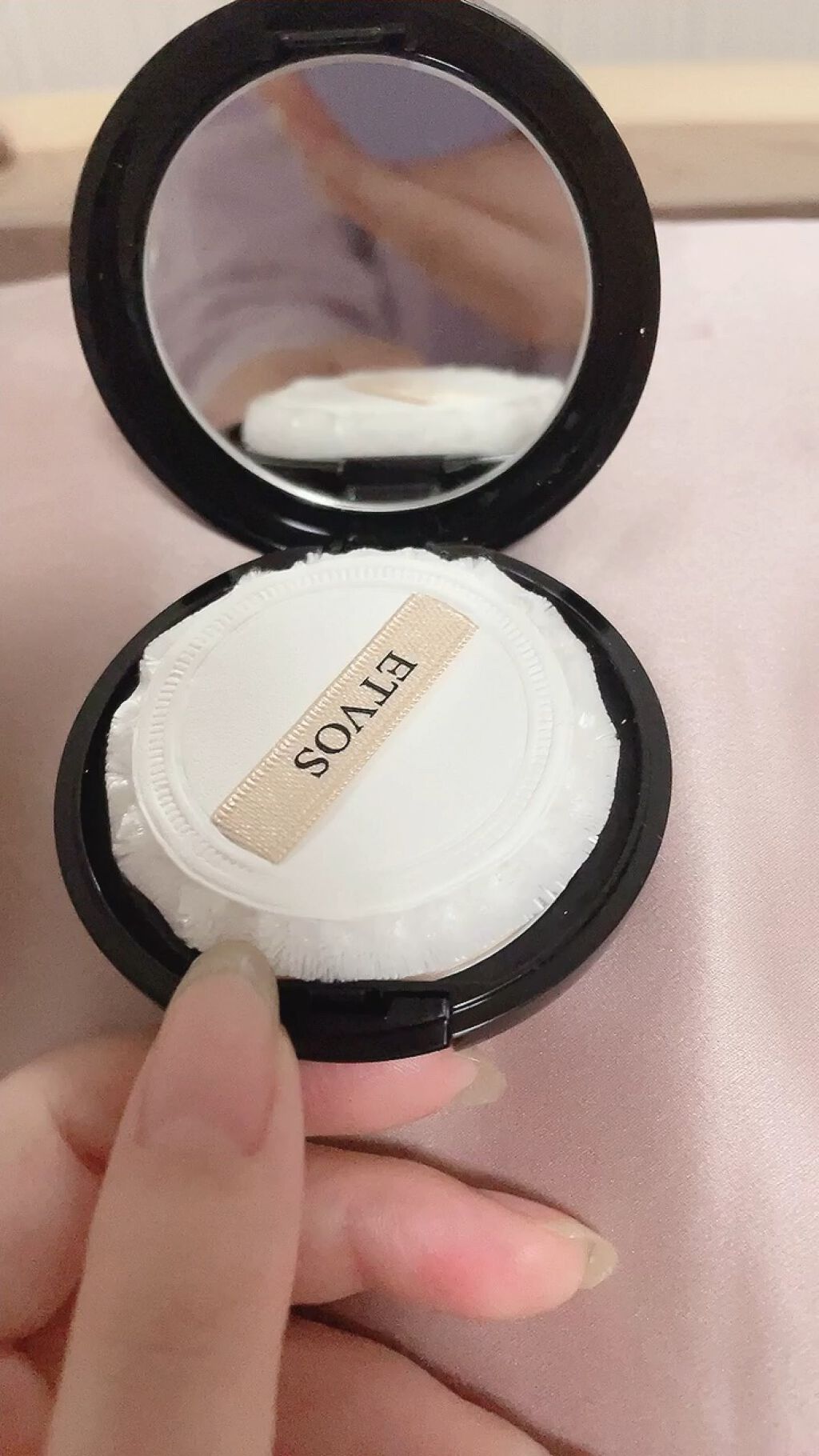 ミネラルシルキーベール/エトヴォス/プレストパウダーを使ったクチコミ（1枚目）