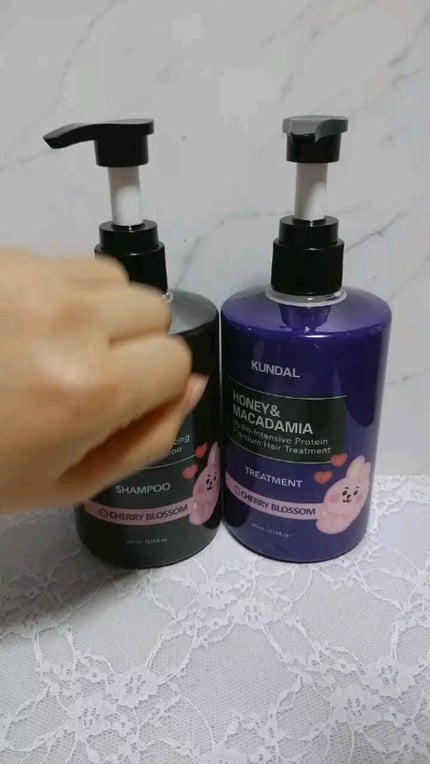 ハニー&マカデミアシャンプー/トリートメント /KUNDAL/シャンプー・コンディショナーの人気ショート動画