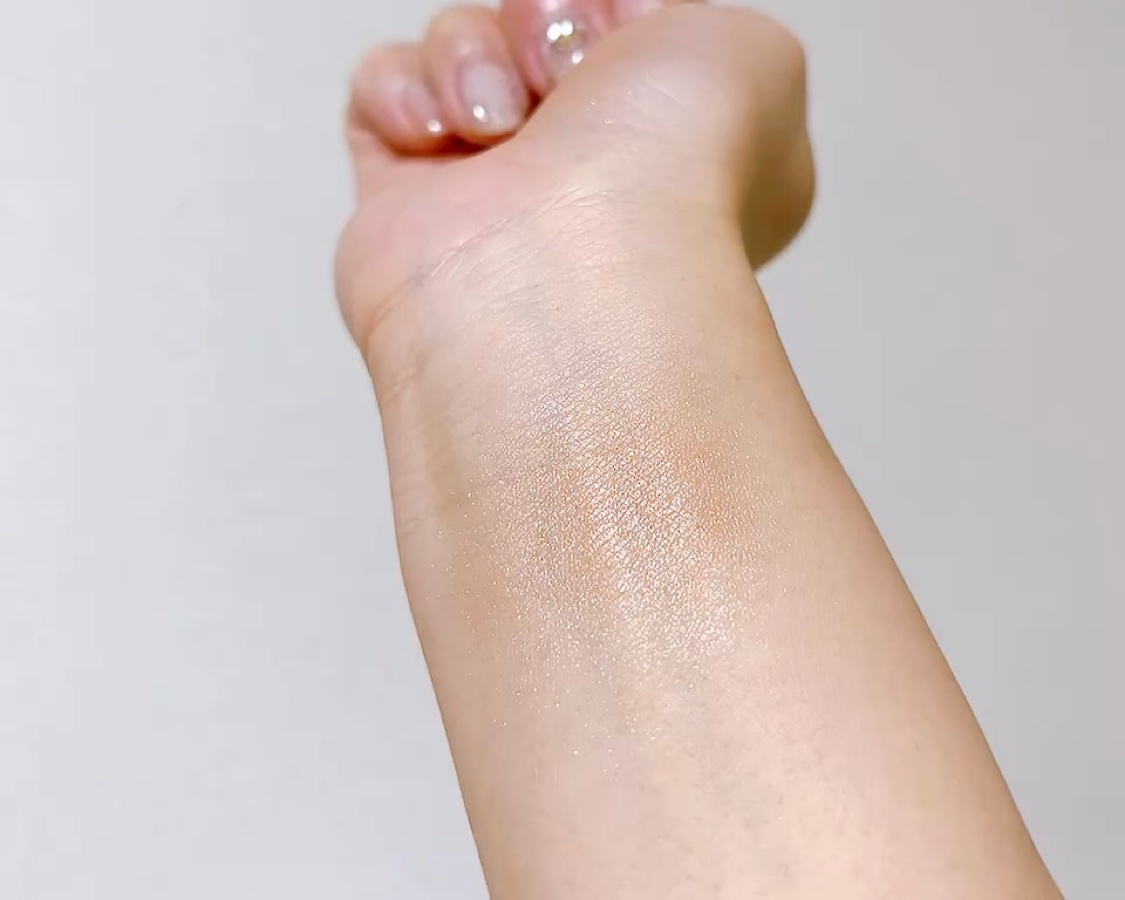 ネーミング フラッフィーベイクド ハイライター/NAMING./パウダーハイライトの動画クチコミ3つ目