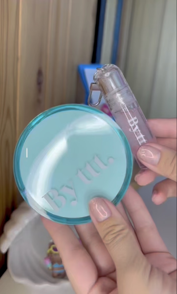 リップケアエッセンス#PILIPILI/By ttt./リッププランパーの動画クチコミ1つ目