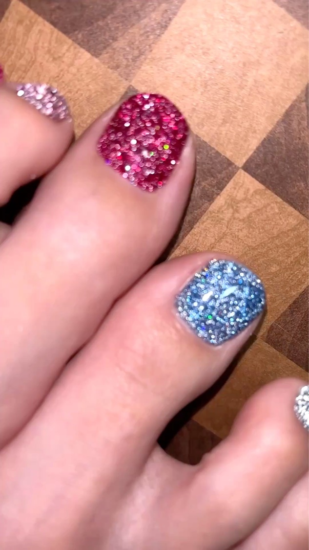 𝐟𝐥𝐚𝐬𝐡 ON Ver.

ギラッギラ💫💫💫

#ニット映えネイル #フラッシュネイル
#冬ネイル #秋ネイル #フットネイル
