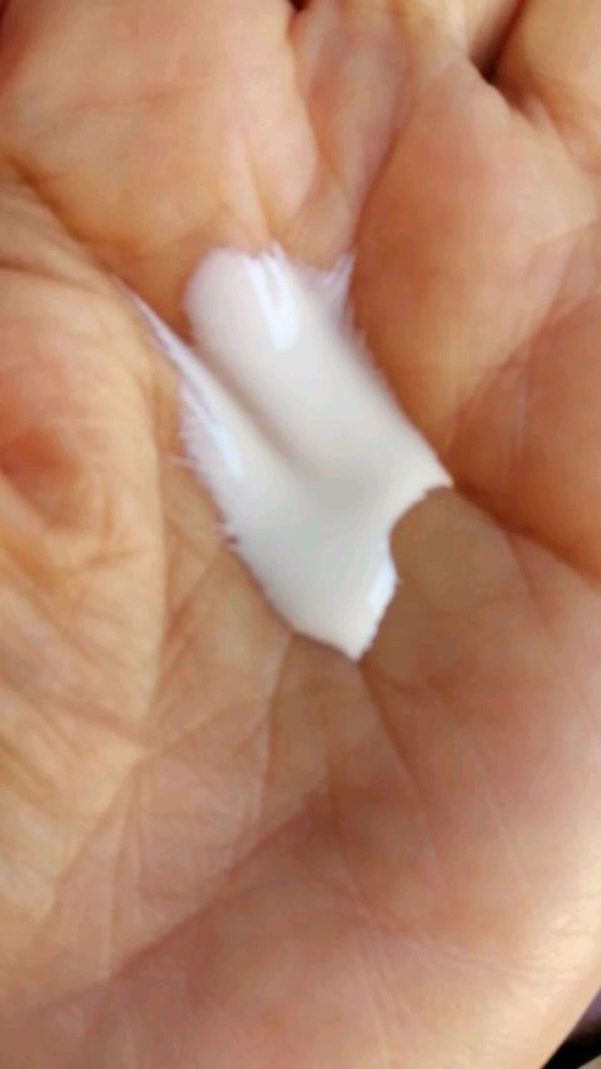 薬用ホワイトニングUVプロテクター/トランシーノ/日焼け止めミルクを使ったクチコミ（3枚目）