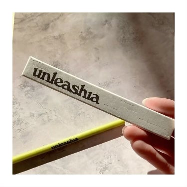 unleashia シェイパーディファイニングアイブロウペンシルのクチコミ「𖤐´-

unleashia
shaper defining eyebrow pencil
U.....」（3枚目）