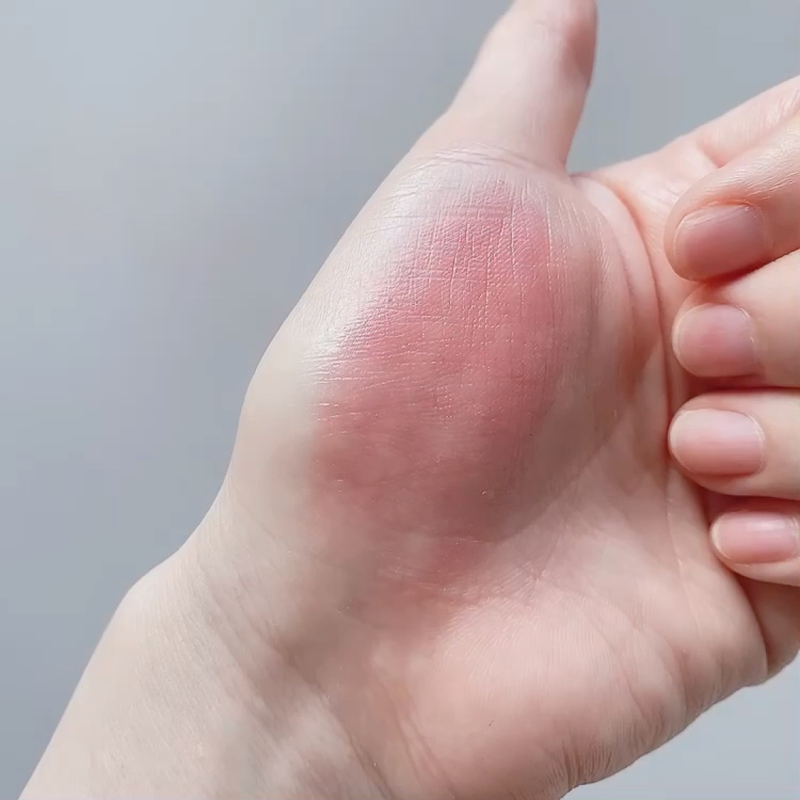 ローズ・エルメス ローズ ア レーヴル/エルメス/口紅を使ったクチコミ（2枚目）