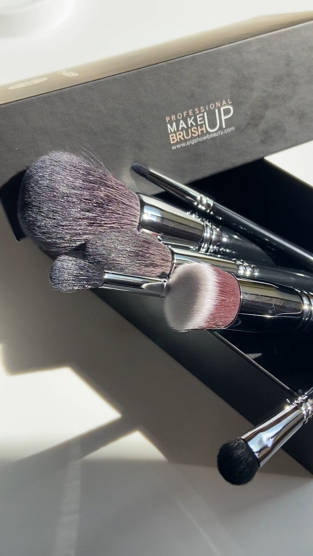 EIGSHOW メイクブラシセット/EIGSHOW/メイクアップキットの動画クチコミ4つ目