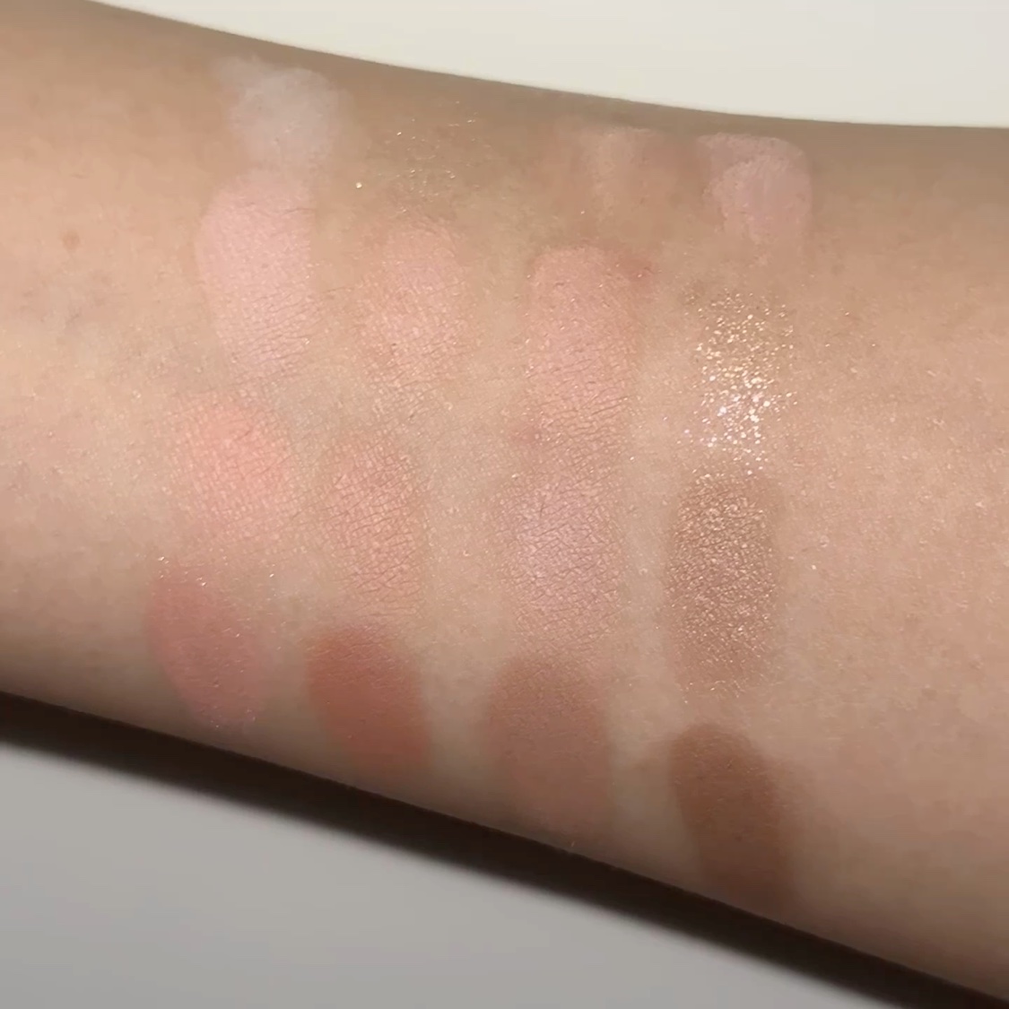 ソフトブラーリングアイパレット/wakemake/アイシャドウパレットを使ったクチコミ（3枚目）