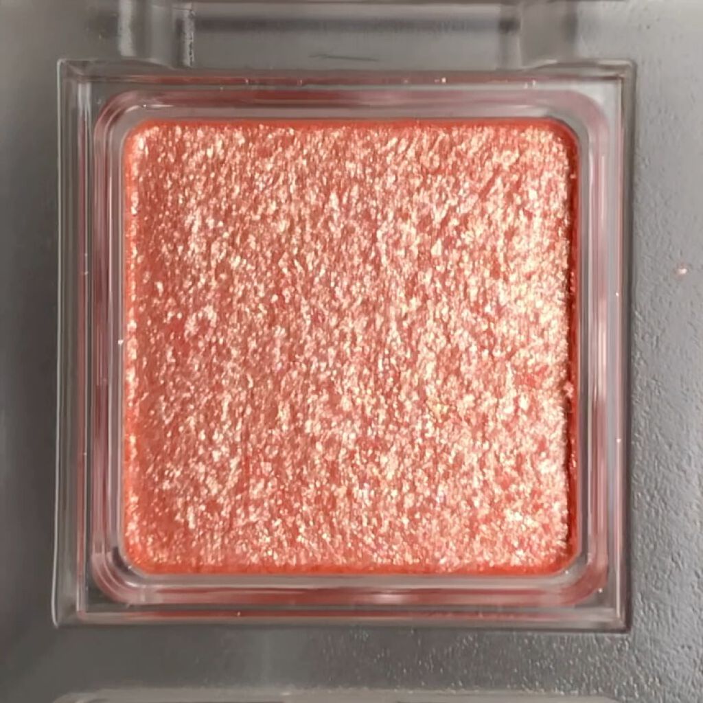 アイカラー プレイフル/エレガンス クルーズ/単色アイシャドウの動画クチコミ3つ目