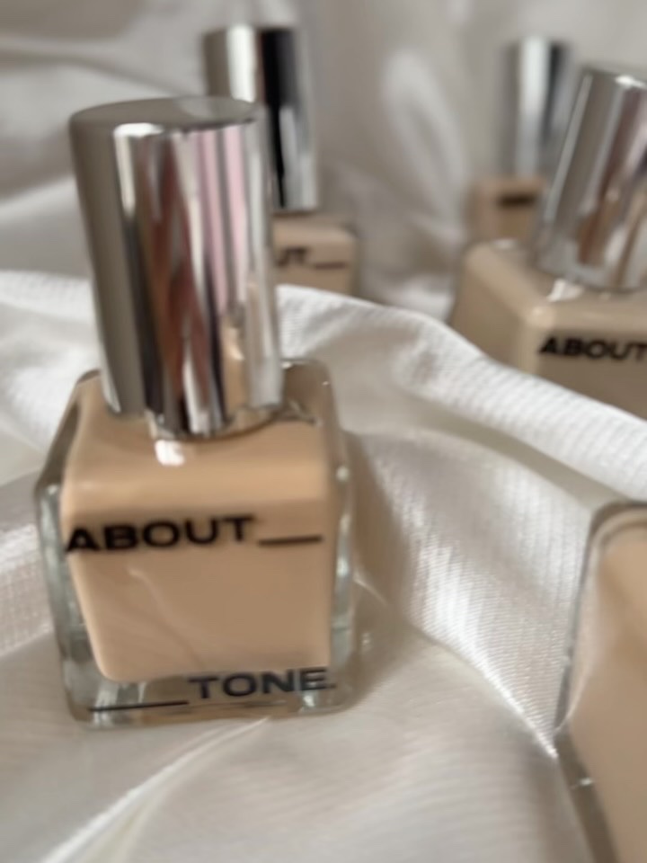 スキンレイヤーフィットファンデーション/ABOUT TONE/リキッドファンデーションの動画クチコミ4つ目