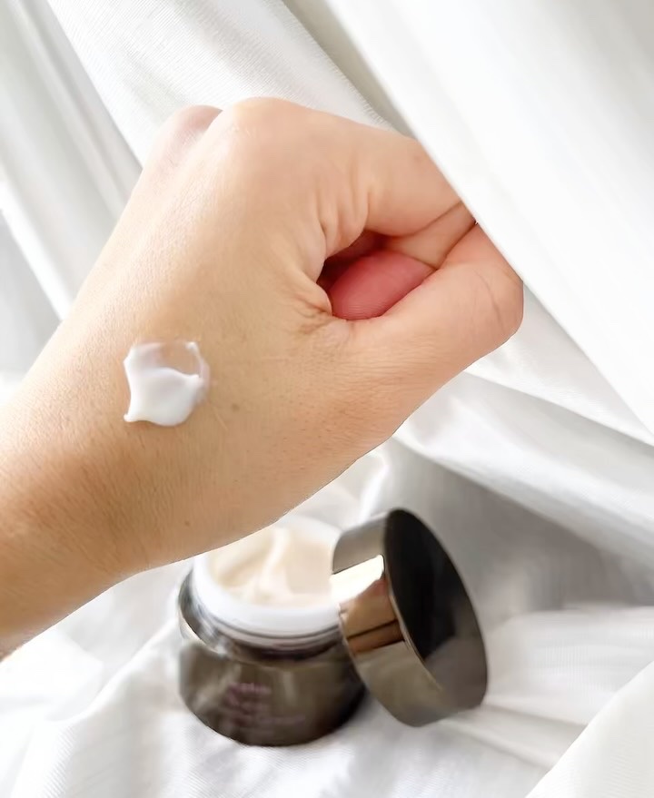 スーパーQuSomeクリーム/b.glen/フェイスクリームの動画クチコミ2つ目