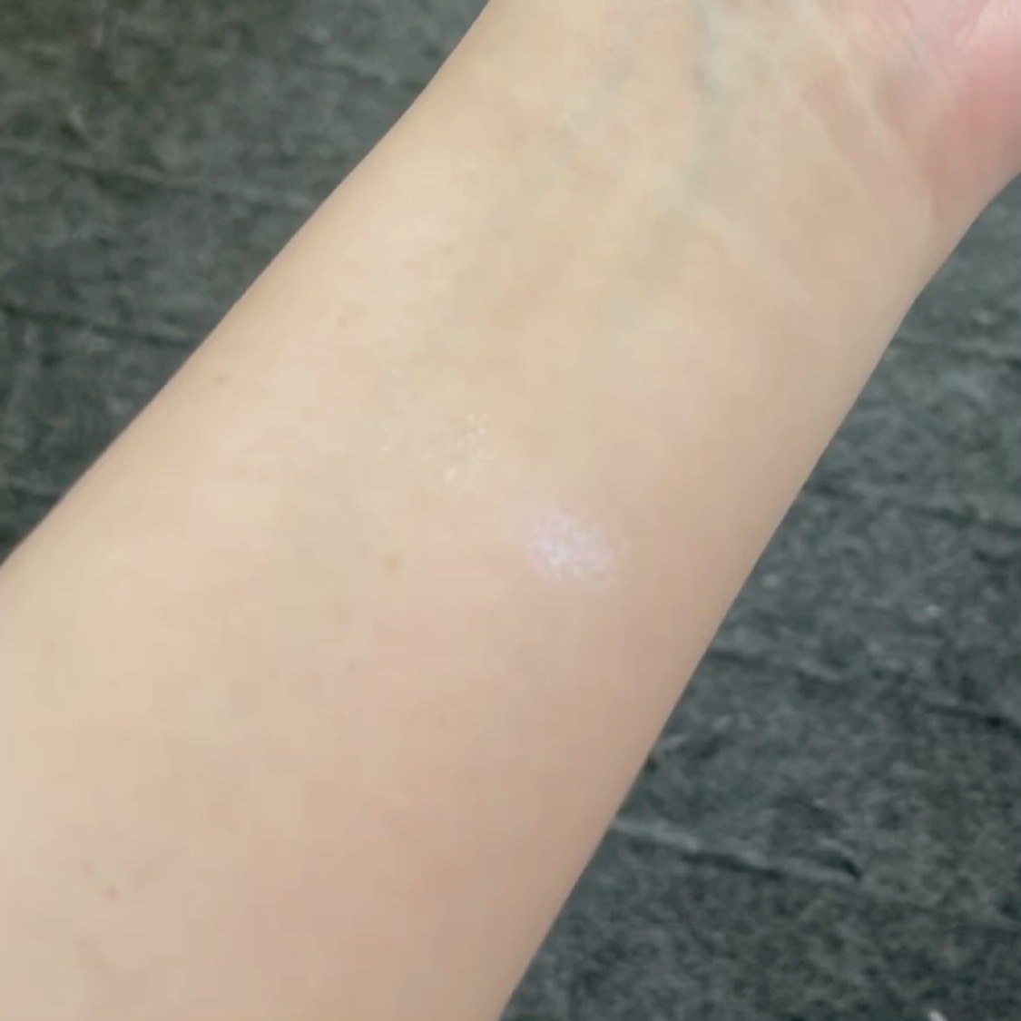 シャドーカスタマイズ　（ブリリアントグリッター）/MAJOLICA MAJORCA/グリッターを使ったクチコミ（2枚目）