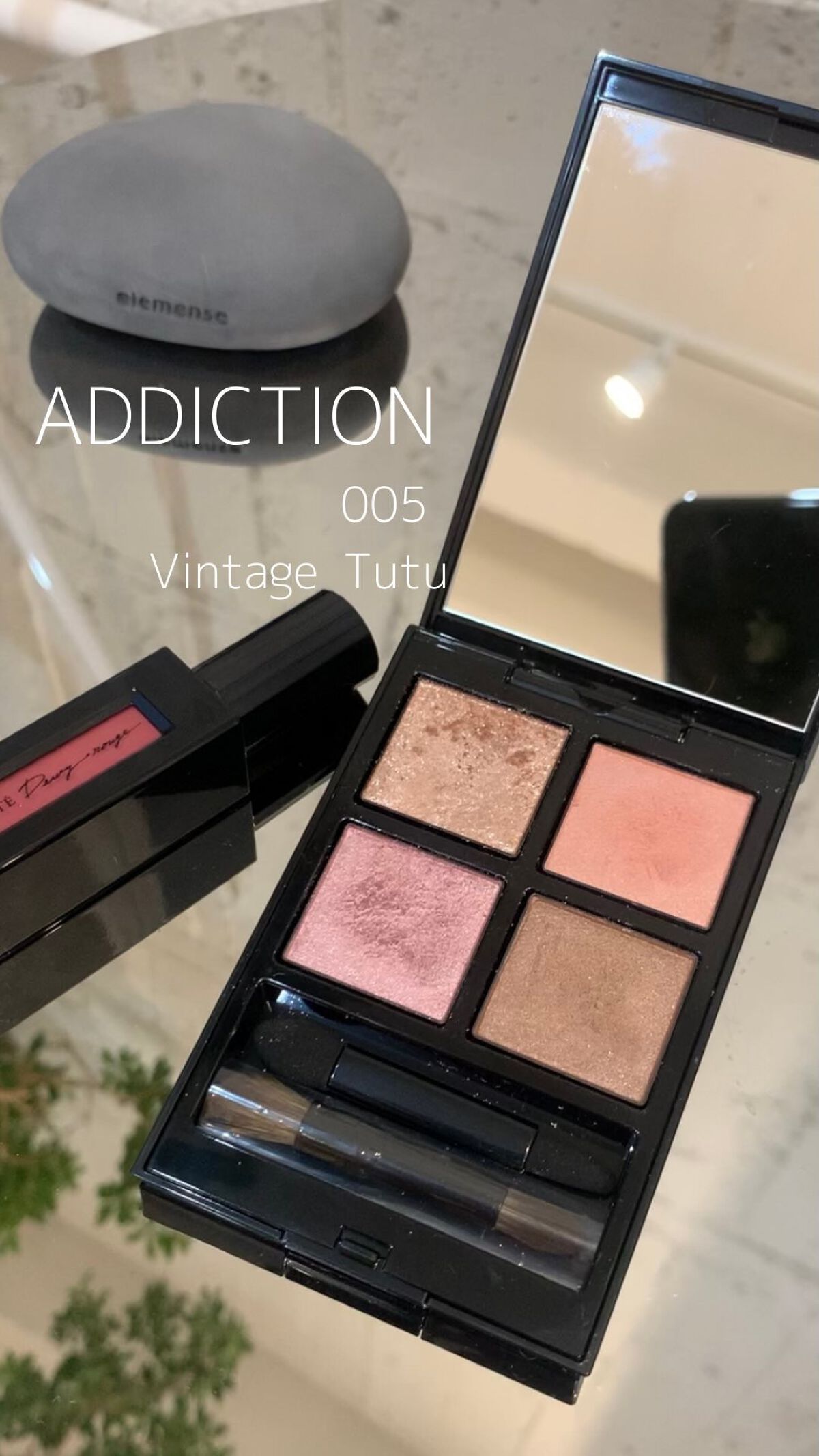 【ブルベ夏の儚い透明感】

ADDICTIONの新作アイシャドウパレットが
めちゃくちゃよかった😭

☑︎ADDICTION
005 Vintage Tutu

A:シャンパンローズラメ
B:コーラルピンク
C:ラベンダーピンク
D:ココ