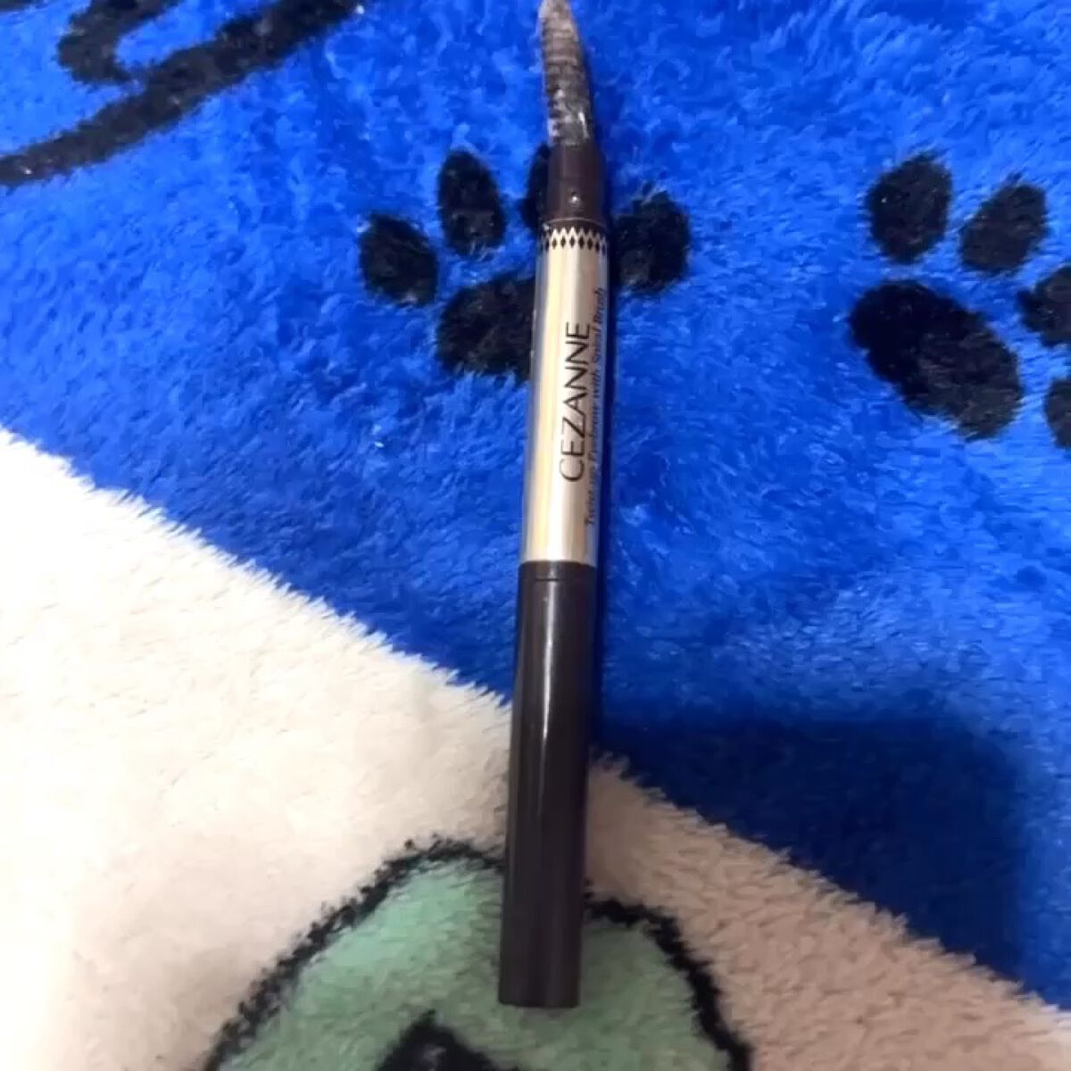 ブラシ付きアイブロウ繰り出し/CEZANNE/アイブロウペンシルの人気ショート動画