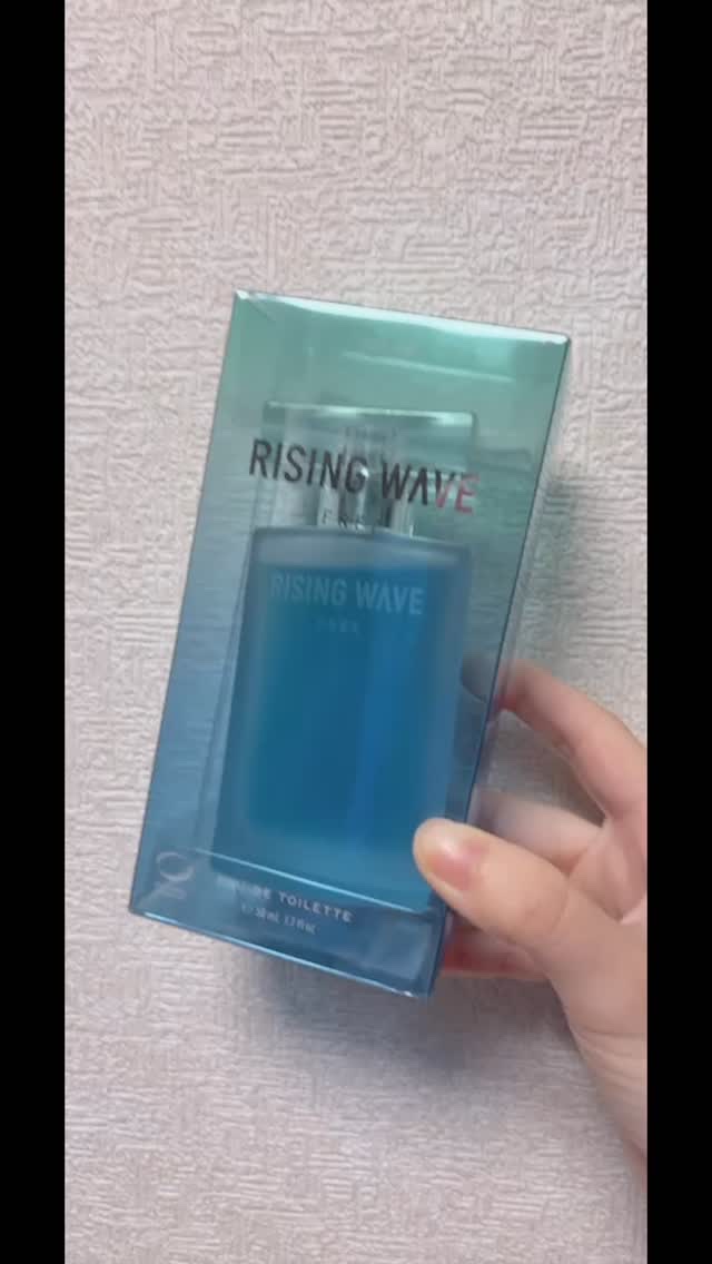 ライジングウェーブ フリー ライトブルー オードトワ レ/ライジングウェーブ/香水(メンズ)を使ったクチコミ（1枚目）