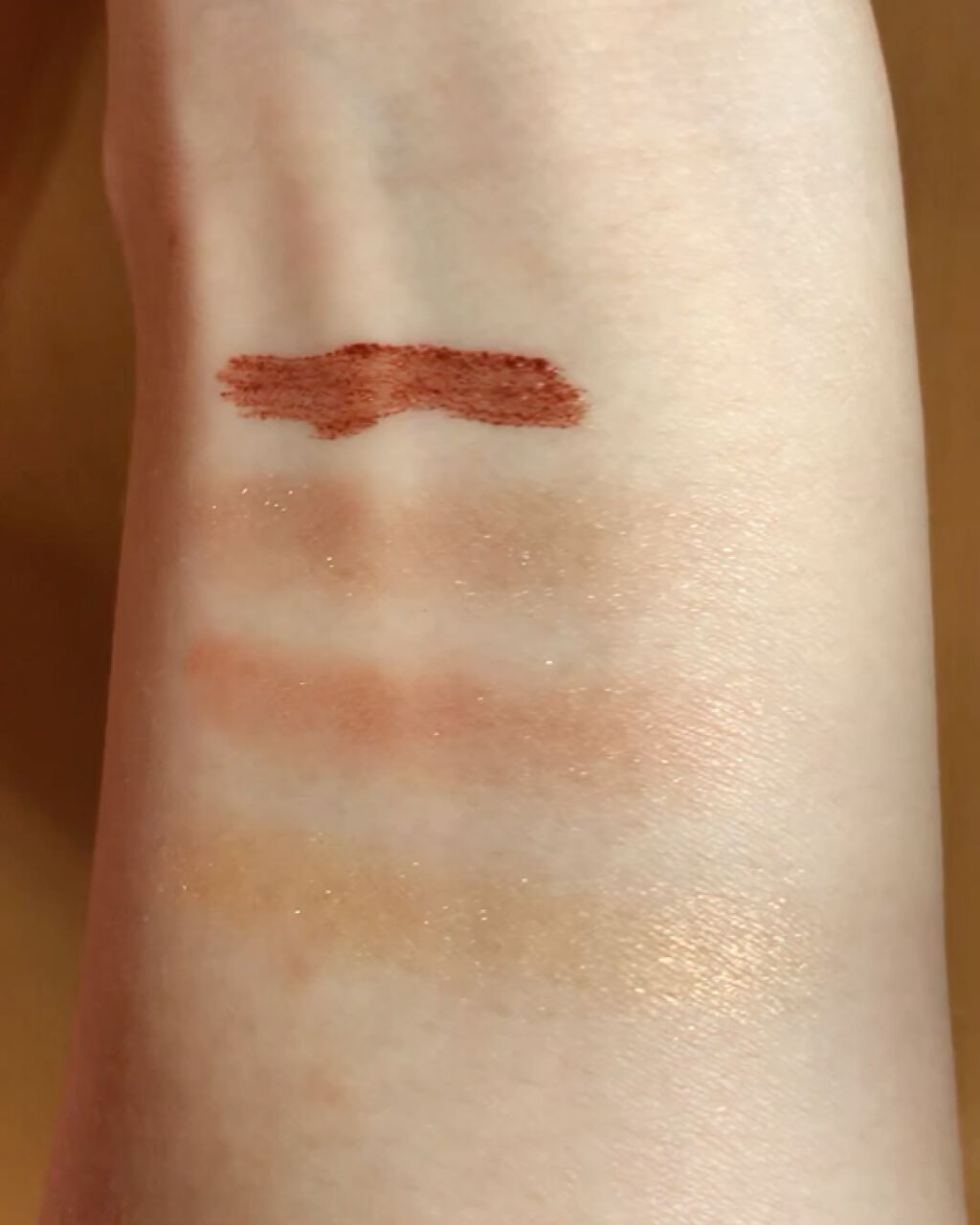 トーン ペタル アイシャドウ/to/one/アイシャドウパレットの動画クチコミ4つ目