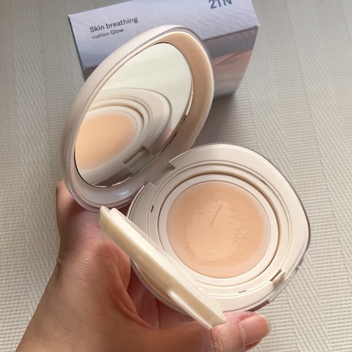 ブリージンググロークッション/Healus/クッションファンデーションの動画クチコミ3つ目