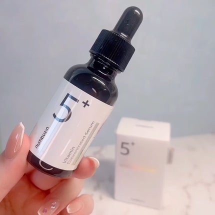 5番 白玉グルタチオンC美容液/numbuzin/美容液の人気ショート動画