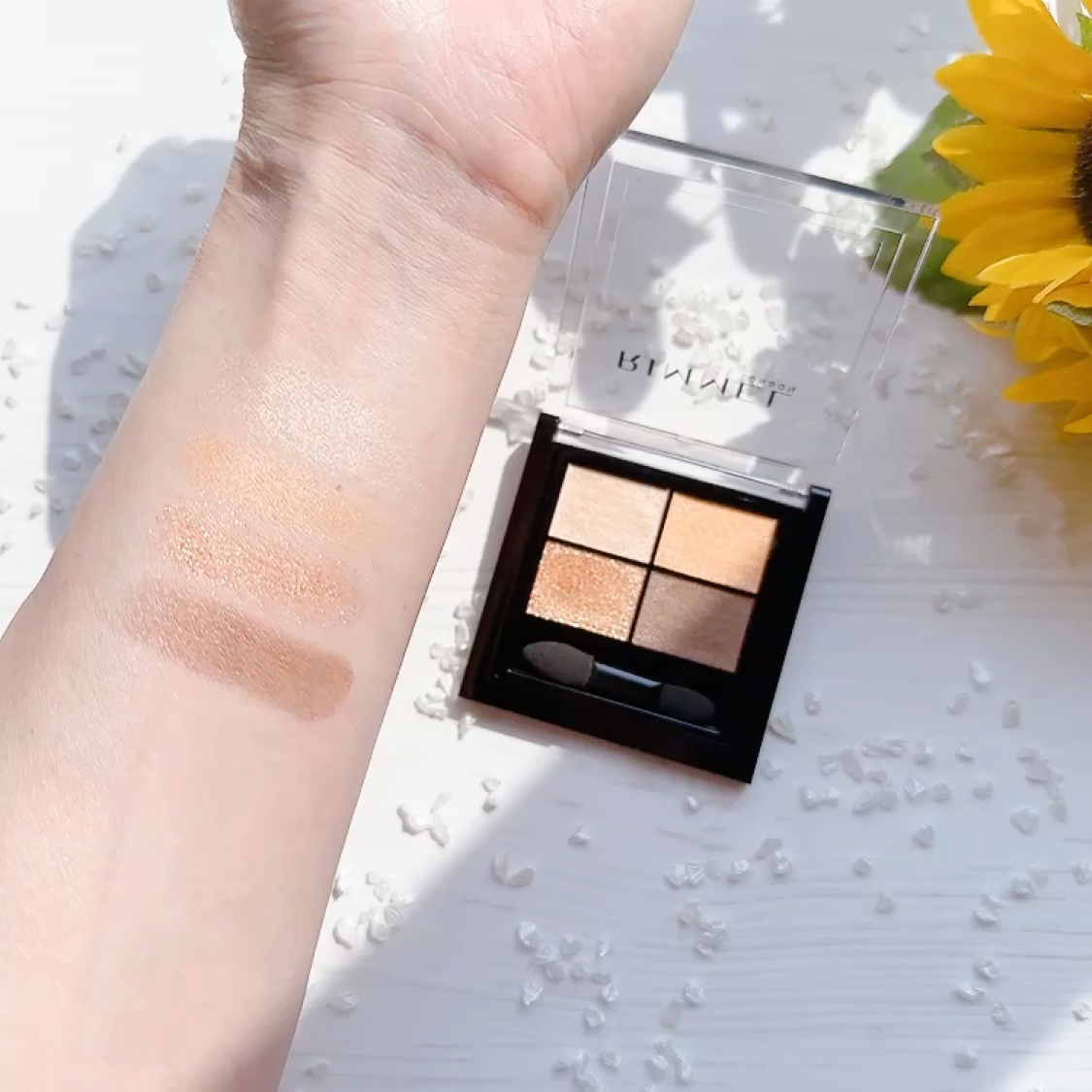 ワンダー エバー アイシャドウ/リンメル ロンドン/アイシャドウパレットを使ったクチコミ（2枚目）