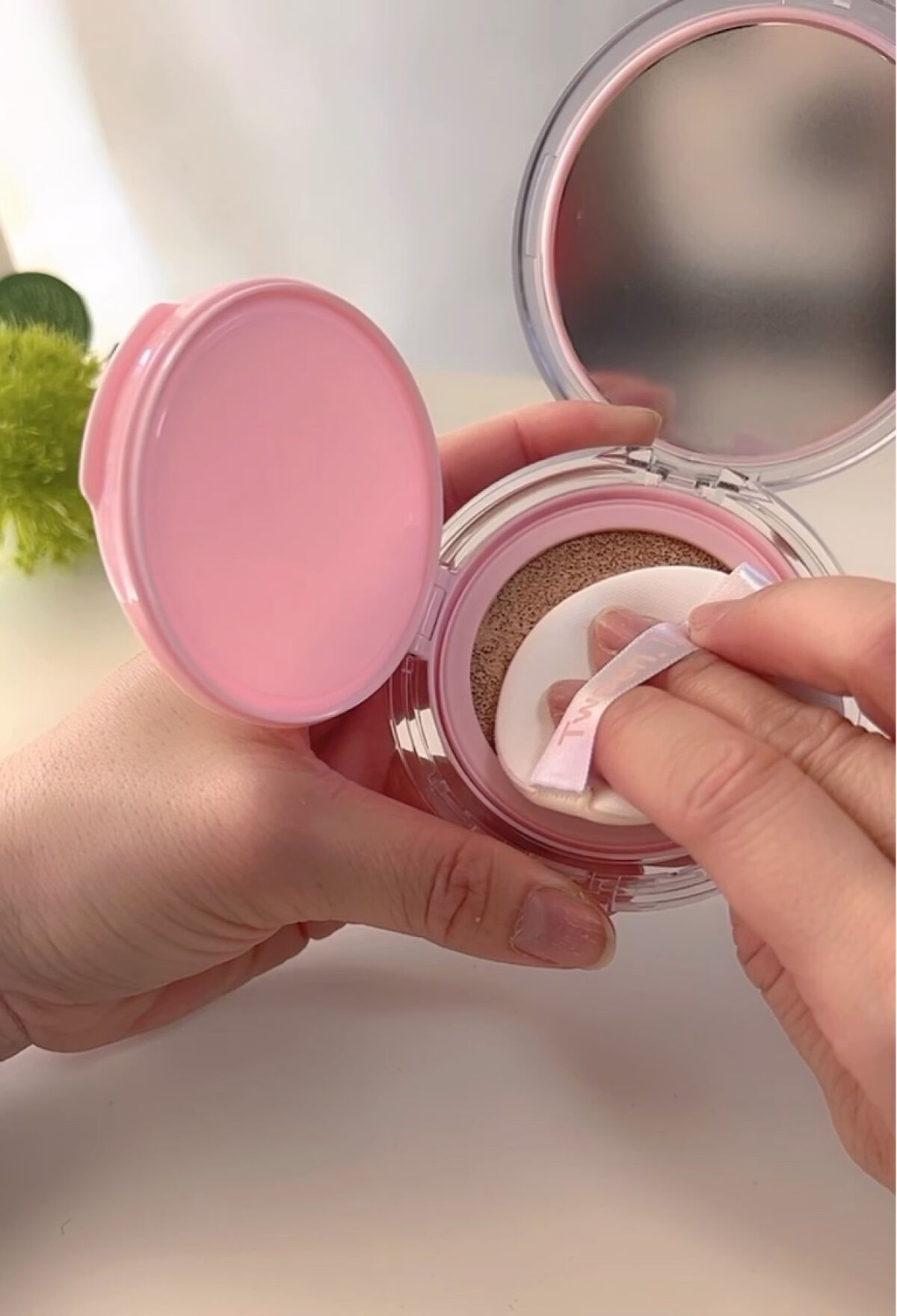 スキンフィットポアカバークッション/Tween. Ty Skin/クッションファンデーションの動画クチコミ2つ目