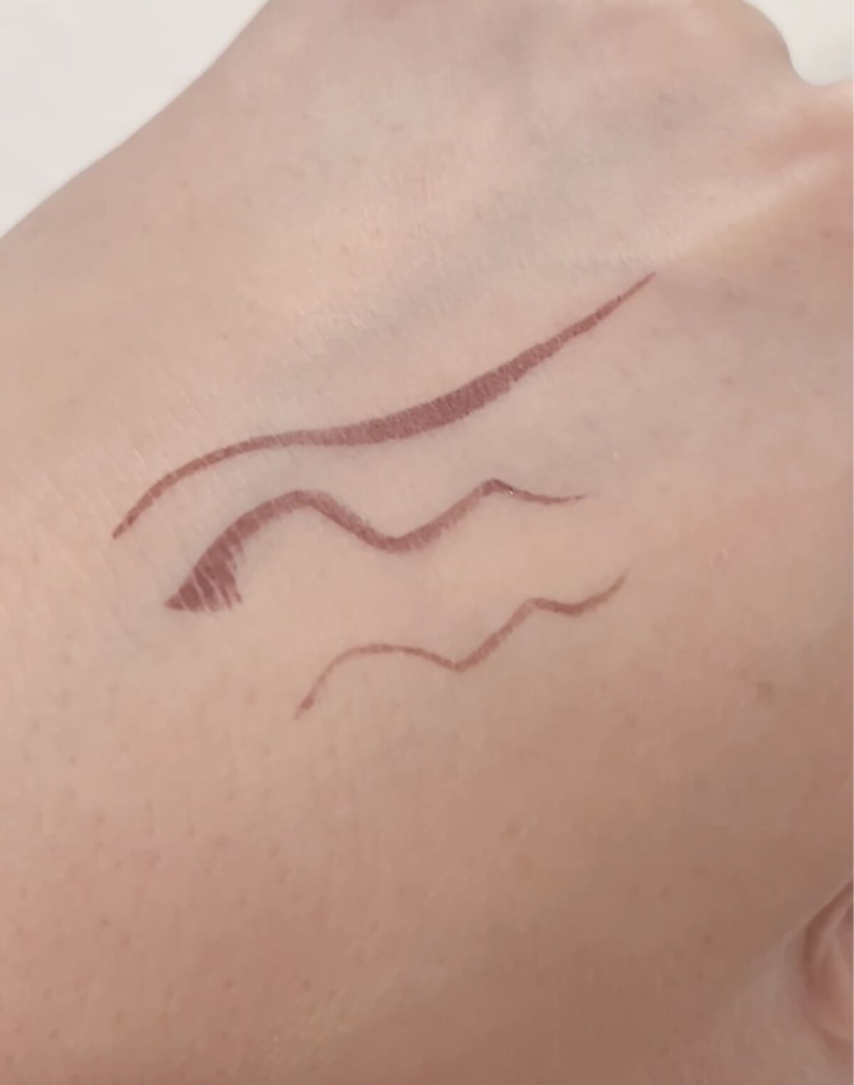 ラインエキスパンダー  BR713 桃色球根/MAJOLICA MAJORCA/リキッドアイライナーを使ったクチコミ（3枚目）