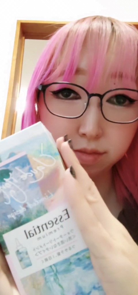 エッセンシャル プレミアム ウォータートリートメント EXスムース/エッセンシャル/アウトバストリートメントの動画クチコミ1つ目