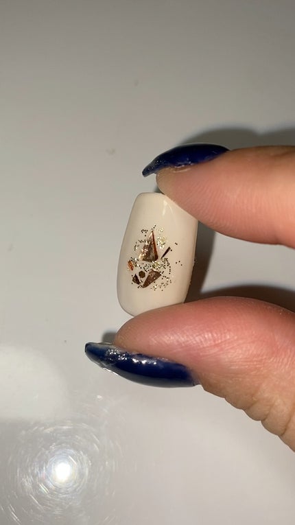 グリッター6個セット/DAISO/ネイルチップ・パーツの人気ショート動画