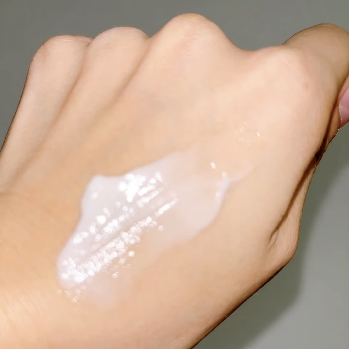 リブレ ハンドクリーム/YVES SAINT LAURENT BEAUTE/ハンドクリームの動画クチコミ2つ目