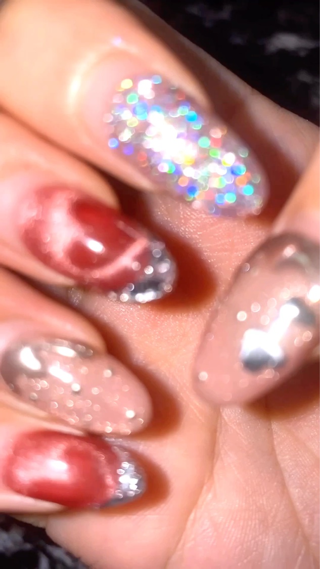 #ネイル,#マグネットネイル,#ギラギラネイル,#ピンクネイル,#いちごネイル,#ハートネイルのネイルデザイン