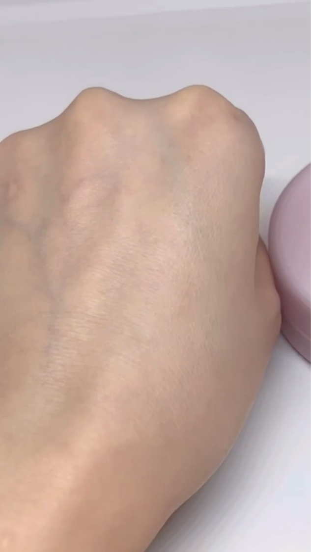 セカンドスキンエアリーパウダー/hince/プレストパウダーの動画クチコミ4つ目