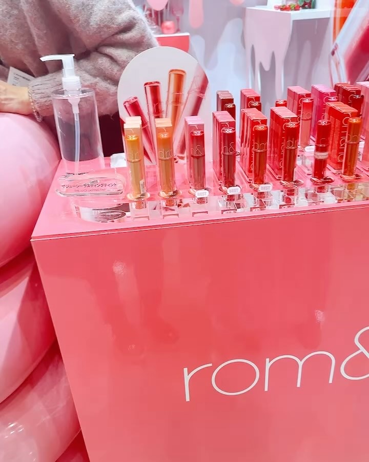 グラスティングメルティングバーム/rom&nd/リップバームを使ったクチコミ（3枚目）