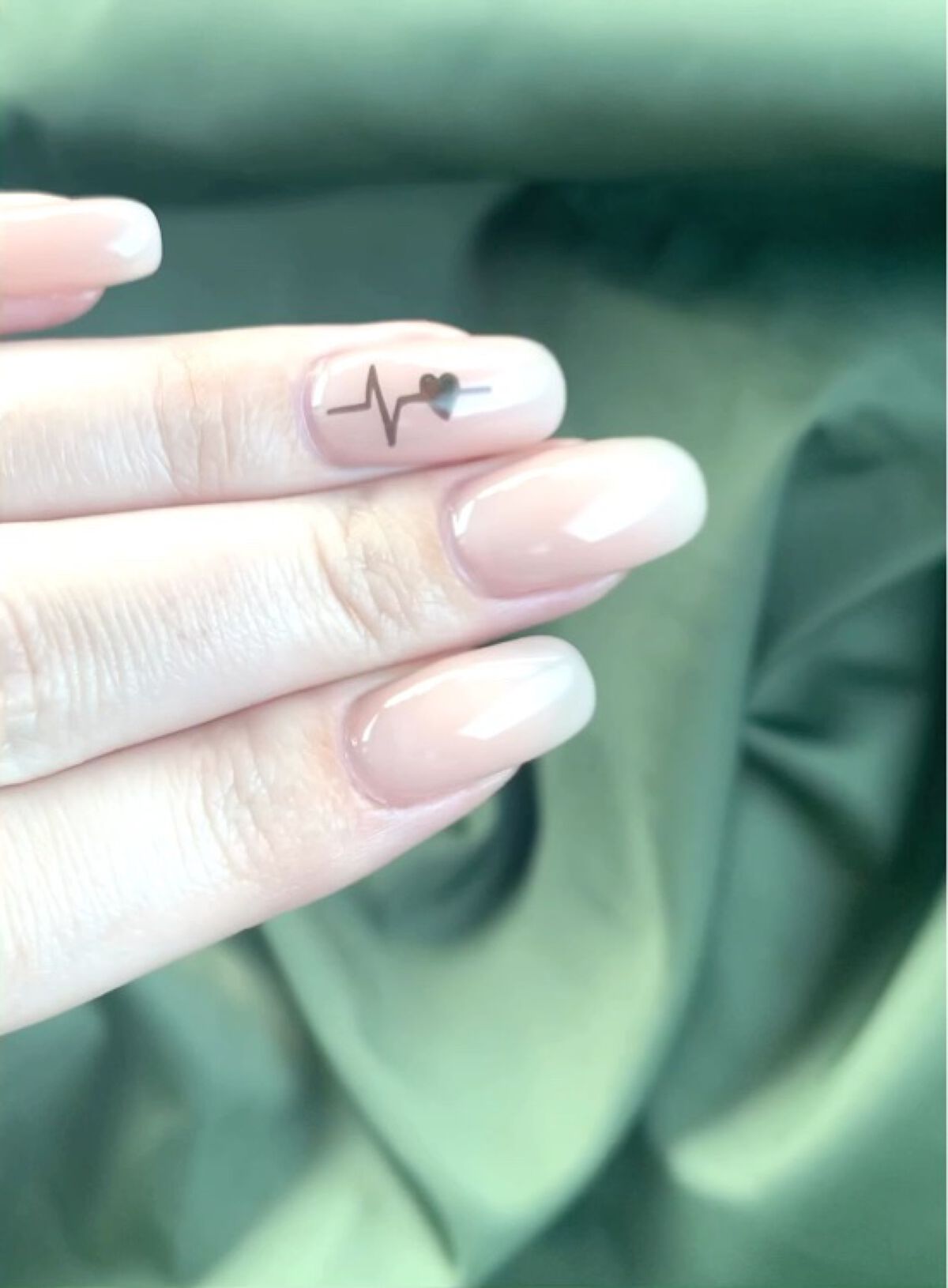 グレースジェルベース/グレースジェル/ジェルネイルを使ったクチコミ（2枚目）