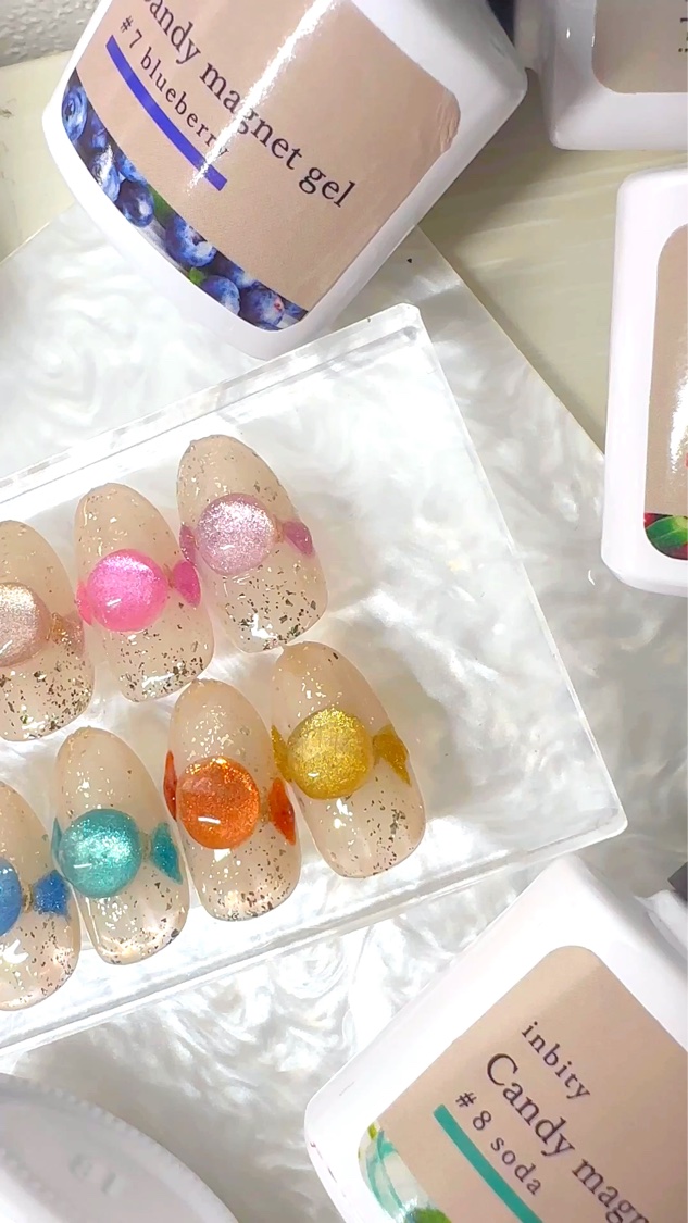 #ネイル,#ジェルネイル,#セルフネイル,#マグネットネイル,#ドロップネイル,#秋ネイル,#秋カラーネイル,#秋色ネイル,#ショートネイル,#ママネイル,#ワンカラーネイル,#くすみカラーネイル,#大人かわいいネイル,#上品ネイルのネイルデザイン