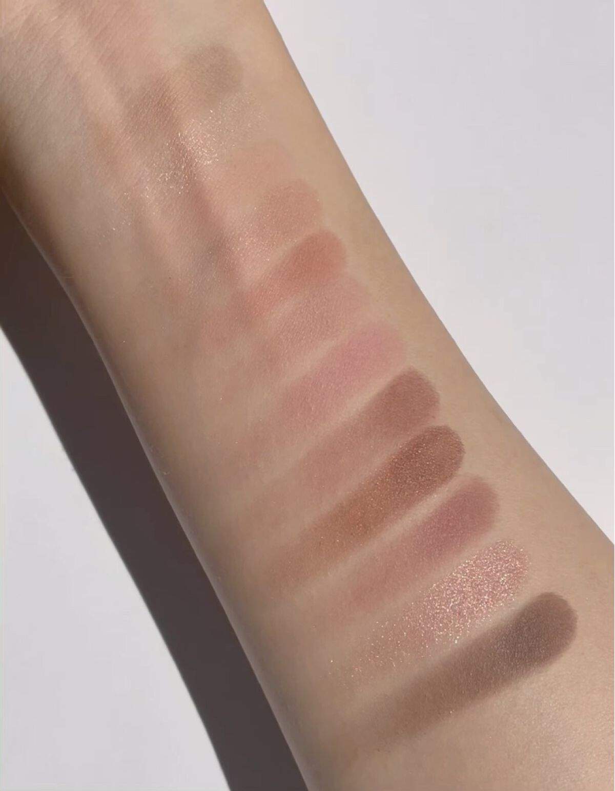 ソフトブラーリングアイパレット/wakemake/アイシャドウパレットの動画クチコミ4つ目